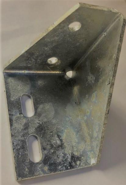 Body to Body Crossmember Bracket LH Galvanised [DDS LR011890GALV]