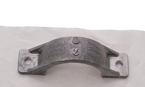 Front Drive Shaft Bearing Clamp [LAND ROVER LR161110]