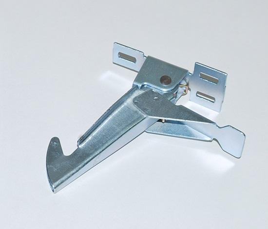 Bonnet Safety Catch [AFTERMARKET MUC6457] Primary Image